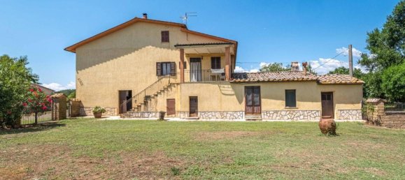4 bedrooms House in Sorano, Italy No. 270979 10