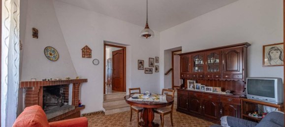 4 bedrooms House in Sorano, Italy No. 270979 16