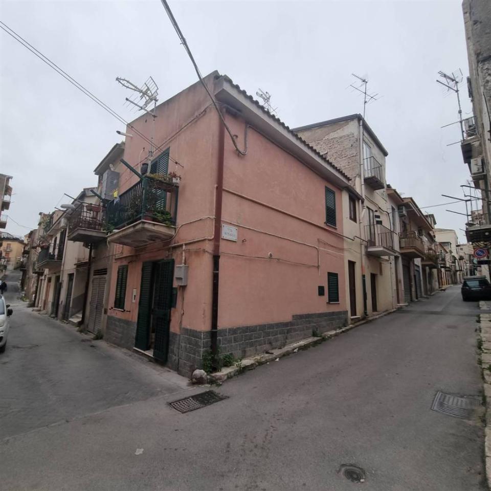 3 rooms House in San Cataldo, Italy No. 21171