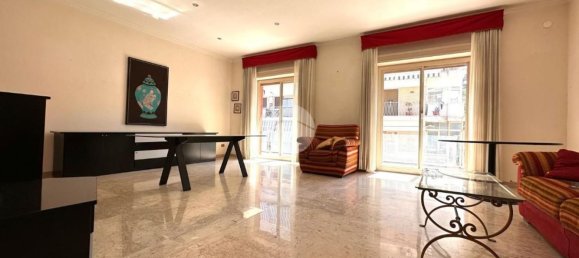 4 rooms Apartment in Naples, Italy No. 268061 7