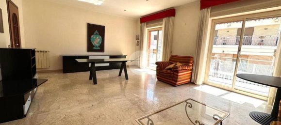4 rooms Apartment in Naples, Italy No. 268061 8