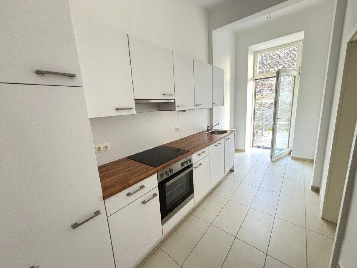 2 rooms Apartment in Favoriten, Austria No. 131030