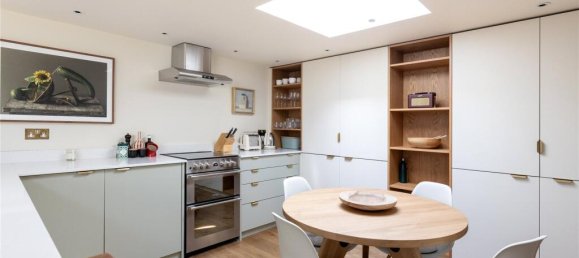 1 bedroom House in London, United Kingdom No. 5210 9