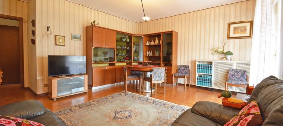 2 bedrooms Apartment in Varese, Italy No. 112871 3