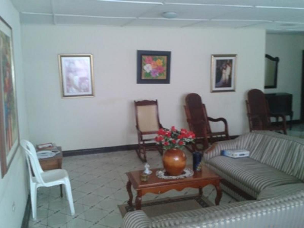 5 bedrooms House in Atlantico, Colombia No. 7379