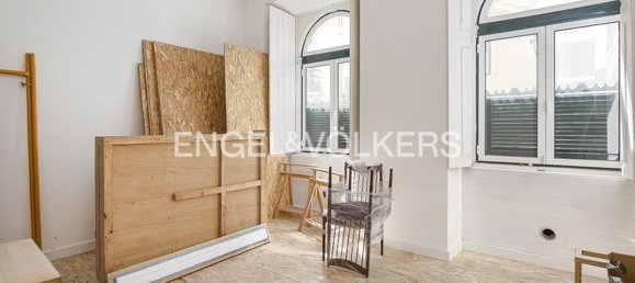 881m² Building in Lisbon, Portugal No. 76459 15