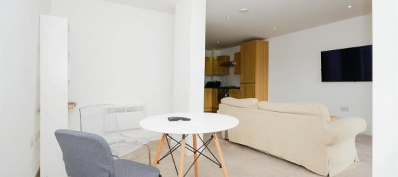 1 bedroom Apartment in London, United Kingdom No. 6382 12