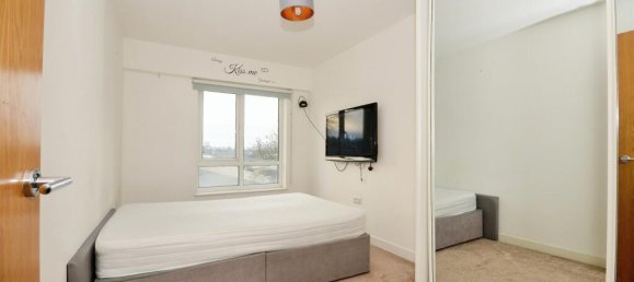 1 bedroom Apartment in London, United Kingdom No. 6382 5