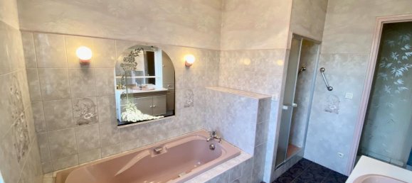 4 bedrooms House in Le Plessis-Belleville, France No. 215986 11