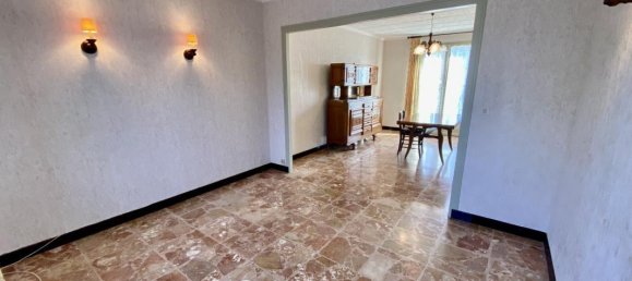 4 bedrooms House in Le Plessis-Belleville, France No. 215986 4