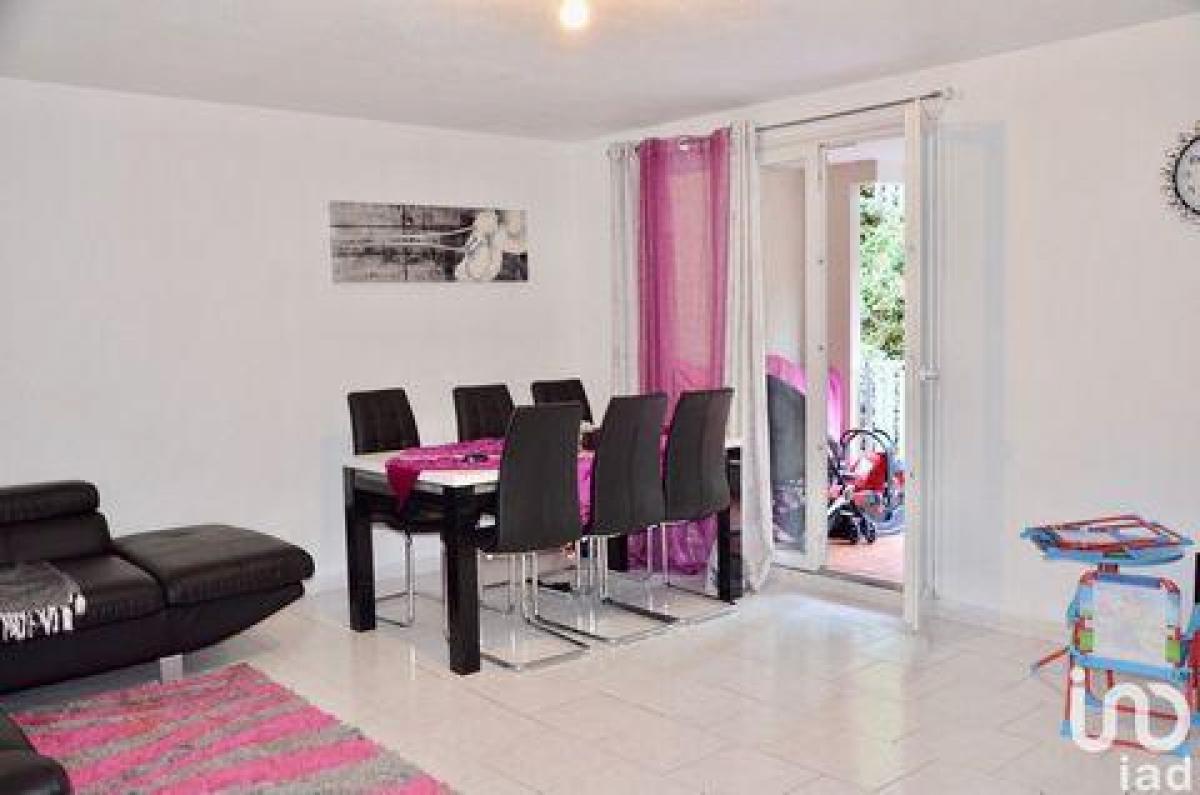 3 bedrooms Condo in Vence, France No. 13632