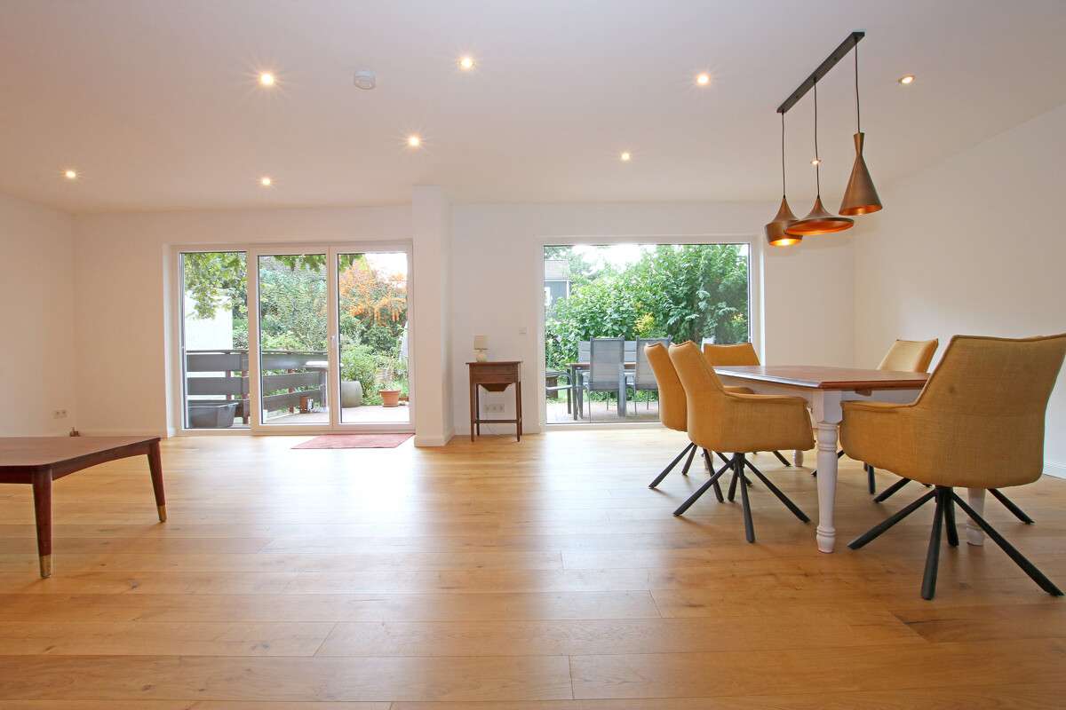 3 bedrooms Townhouse in Rhein-Erft, Germany No. 282012