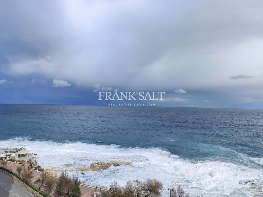 3 bedrooms Penthouse in Sliema, Malta No. 486