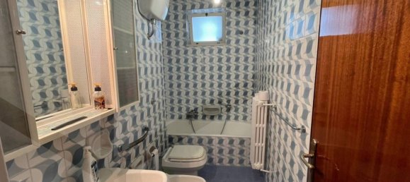 3 chambres Appartement à Bari, Italy No. 17300 9