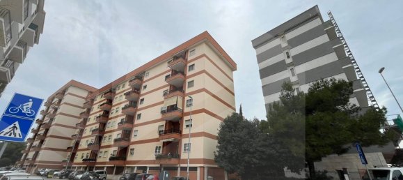 3 chambres Appartement à Bari, Italy No. 17300 28