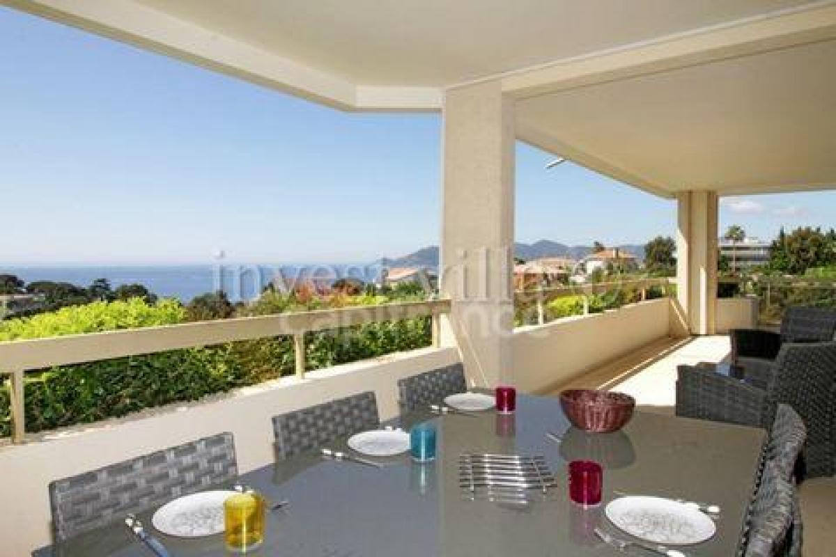 Кондоминиум  с 3 спальнями в Канны, Франция № 11921