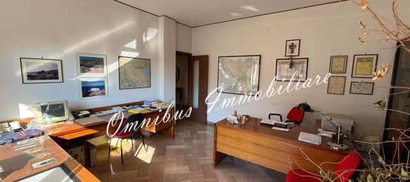 5 rooms Apartment in Foggia, Italy No. 117674 7