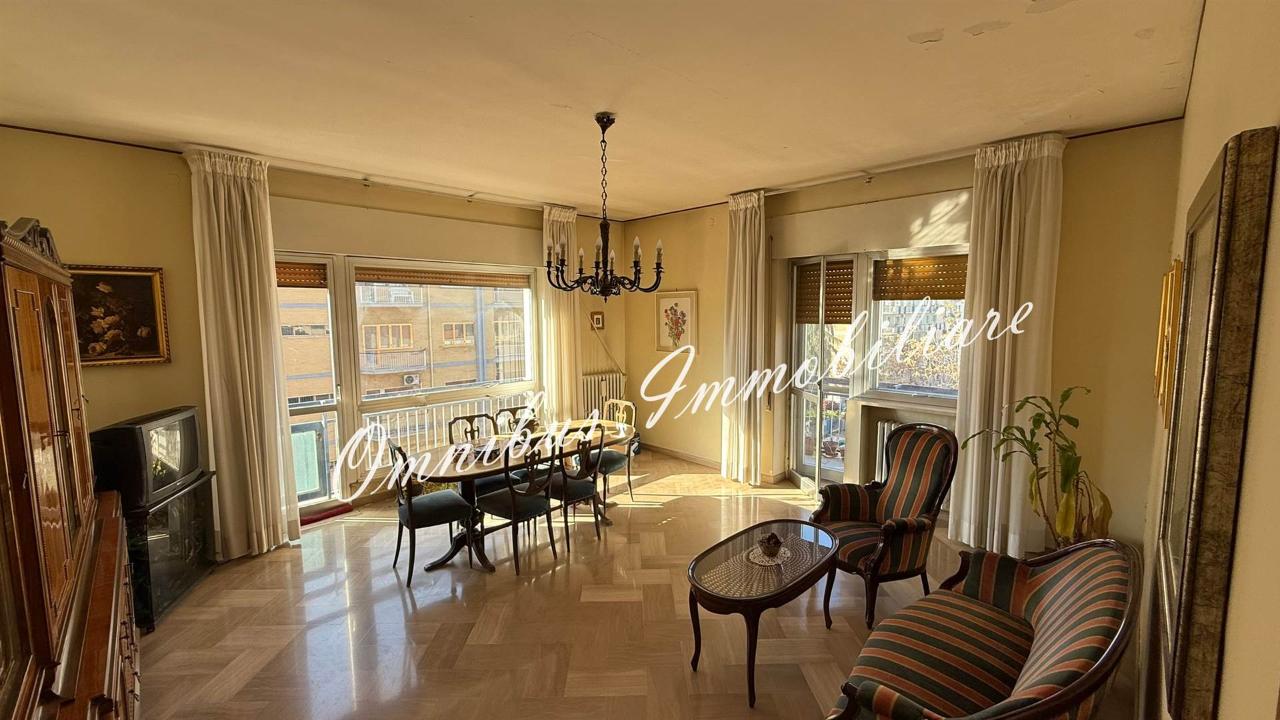 5 rooms Apartment in Foggia, Italy No. 117674