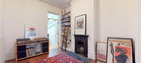 3 bedrooms House in London, United Kingdom No. 8708 2