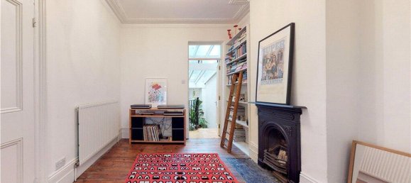 3 bedrooms House in London, United Kingdom No. 8708 34