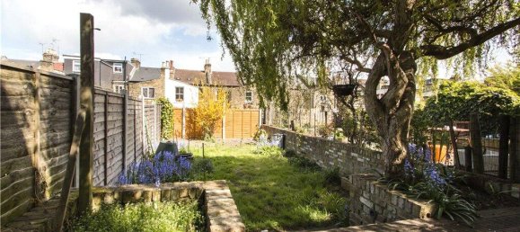 3 bedrooms House in London, United Kingdom No. 8708 16