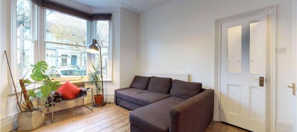 3 bedrooms House in London, United Kingdom No. 8708 22