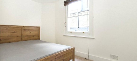 3 bedrooms House in London, United Kingdom No. 8708 8