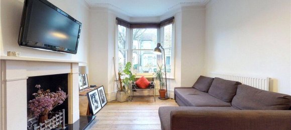 3 bedrooms House in London, United Kingdom No. 8708 23