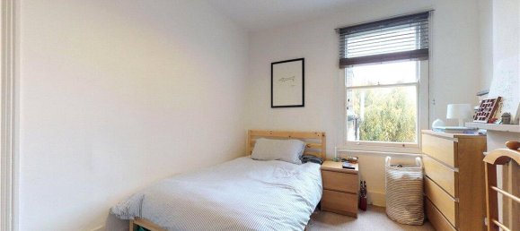 3 bedrooms House in London, United Kingdom No. 8708 4