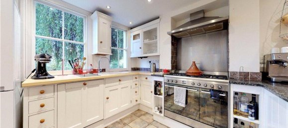 3 bedrooms House in London, United Kingdom No. 8708 30