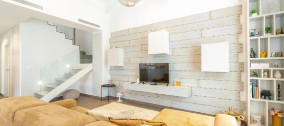 3 bedrooms House in Ciudad Quesada, Spain No. 187947 5