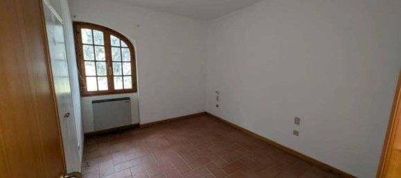 3 bedrooms Villa in Prato, Italy No. 76509 46