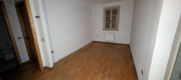 3 bedrooms Villa in Prato, Italy No. 76509 24