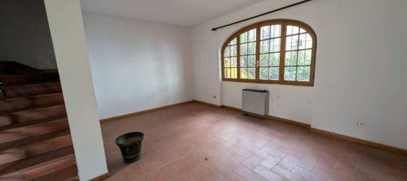 3 bedrooms Villa in Prato, Italy No. 76509 41