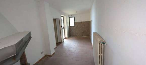 3 bedrooms Villa in Prato, Italy No. 76509 45