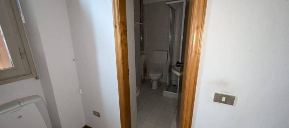 3 bedrooms Villa in Prato, Italy No. 76509 22