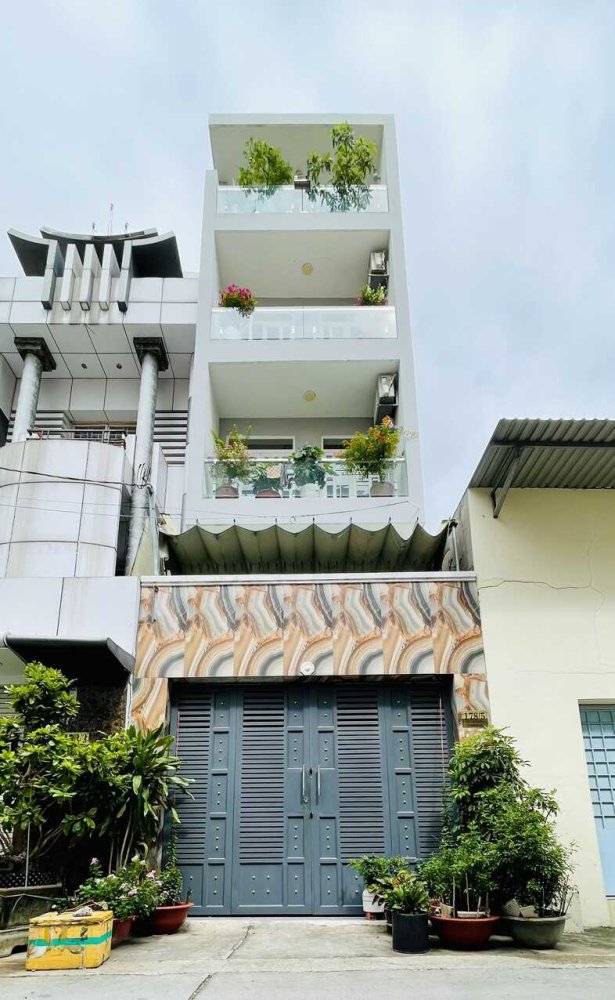 84m² Townhouse in District 7, Vietnam No. 19401