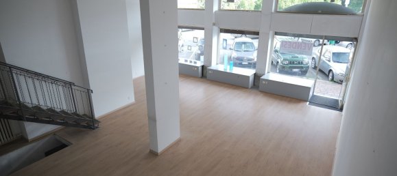 196m² Commercial property in Biella, Italy No. 298230 7