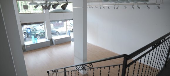 196m² Commercial property in Biella, Italy No. 298230 11