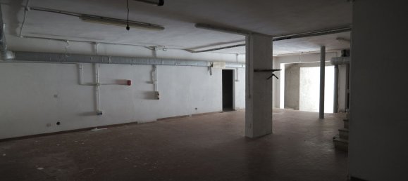 196m² Commercial property in Biella, Italy No. 298230 16