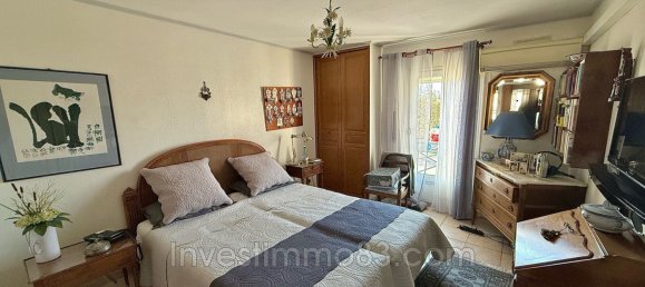 1 bedroom Apartment in Carqueiranne, France No. 190410 10