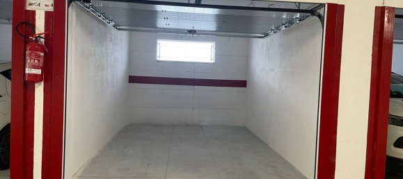18m² Garage in Salerno, Italy No. 77515 5