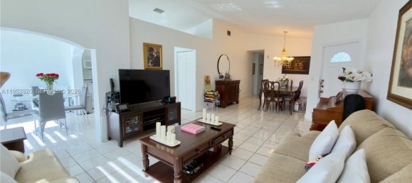 4 Schlafzimmer Villa in Miami, USA, Nr. 615127 19