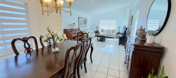 4 Schlafzimmer Villa in Miami, USA, Nr. 615127 21