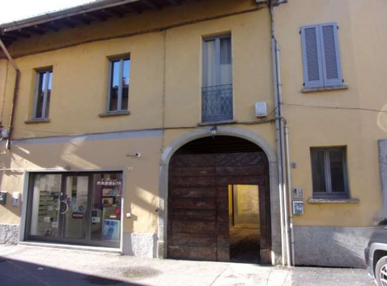 2-salle Appartement à Samarate, Italy No. 334149