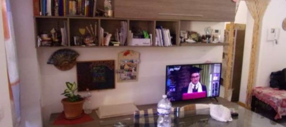 2-salle Appartement à Samarate, Italy No. 334149 10