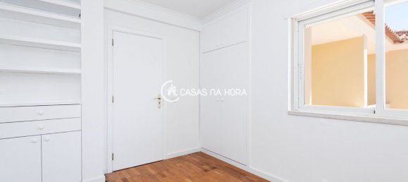 3 bedrooms House in Cascais, Portugal No. 179186 13