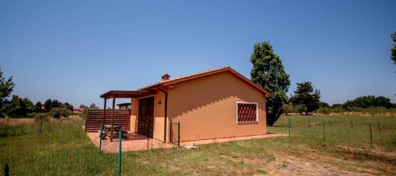 2 rooms House in Cecina, Italy No. 150521 9