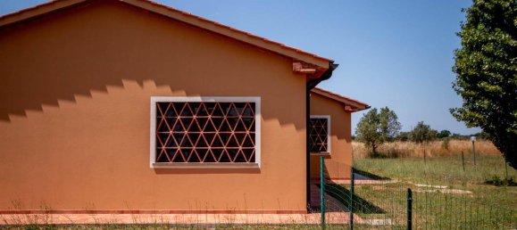 2 rooms House in Cecina, Italy No. 150521 10