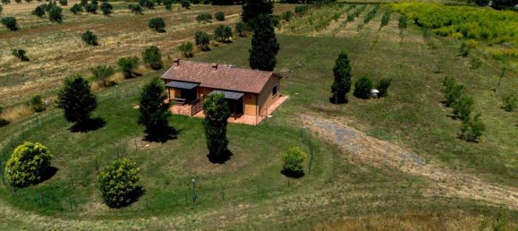 2 rooms House in Cecina, Italy No. 150521 3